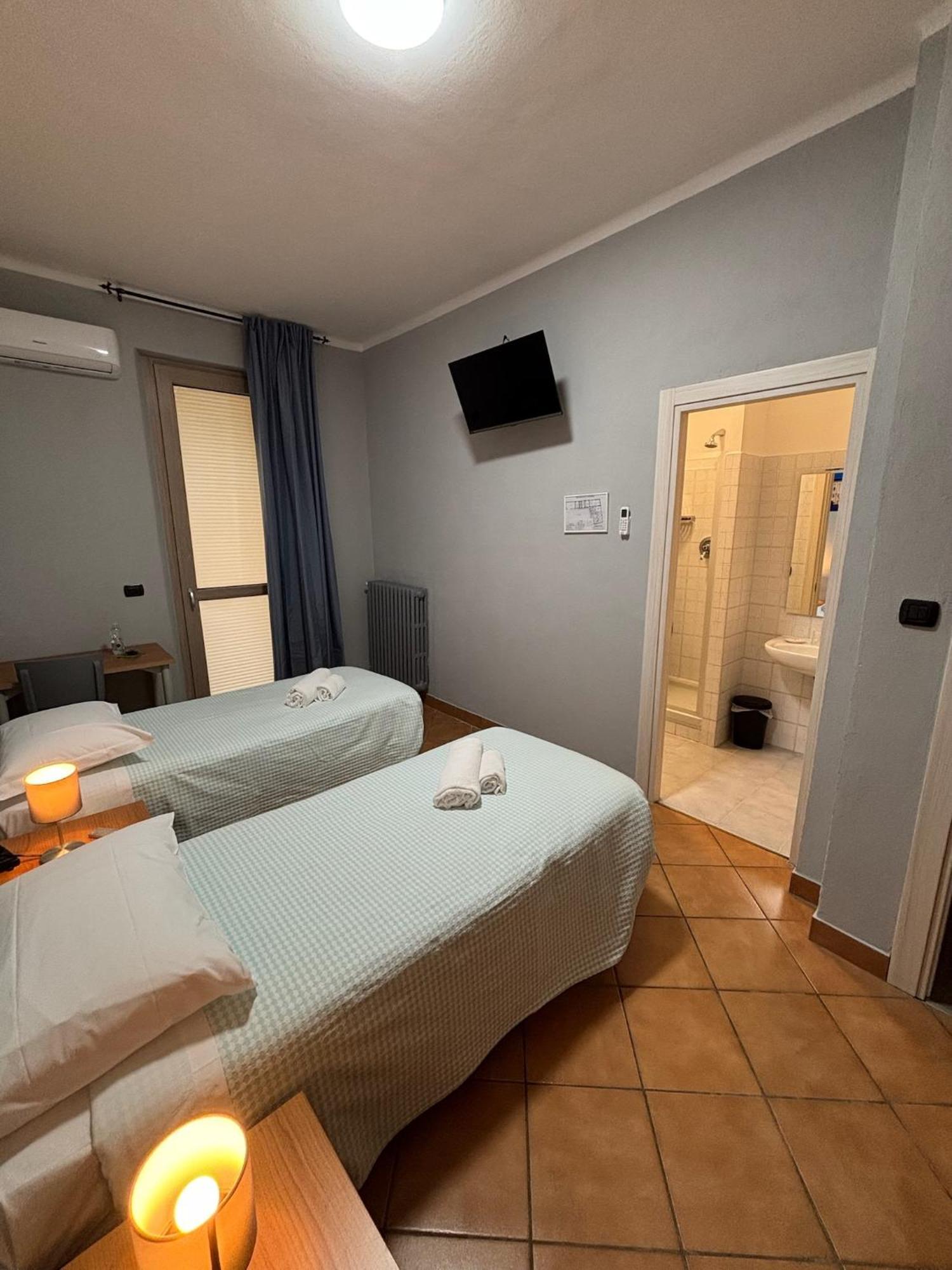 Domus Hotel Caselle Torinese Zewnętrze zdjęcie