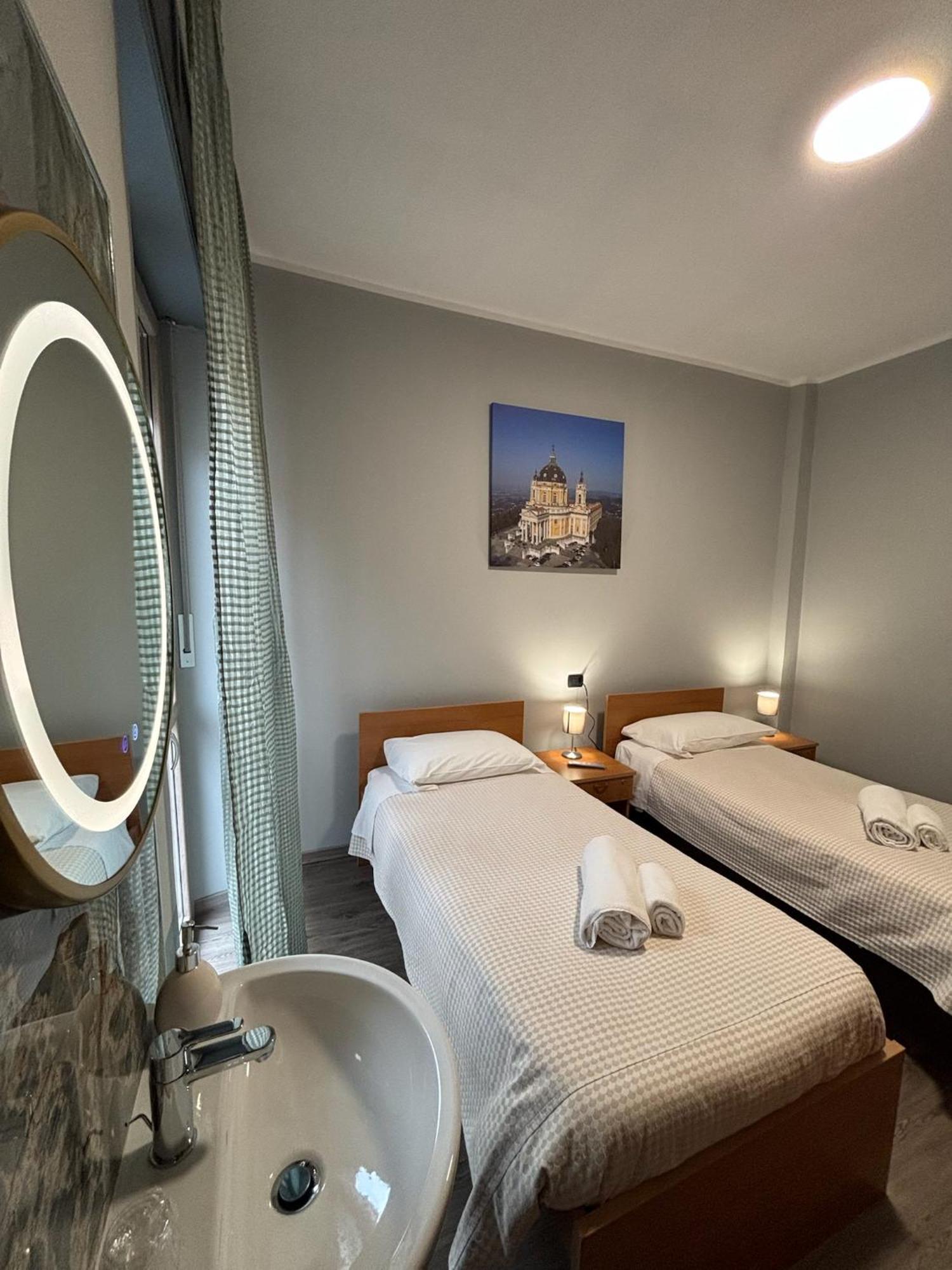 Domus Hotel Caselle Torinese Zewnętrze zdjęcie