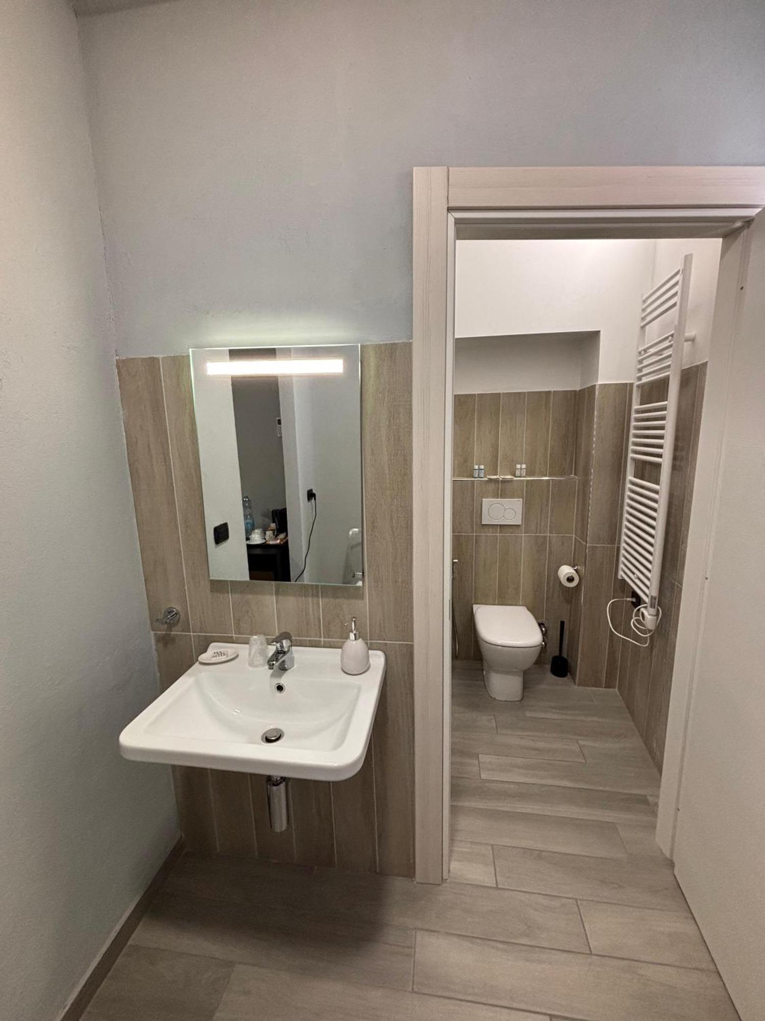 Domus Hotel Caselle Torinese Zewnętrze zdjęcie